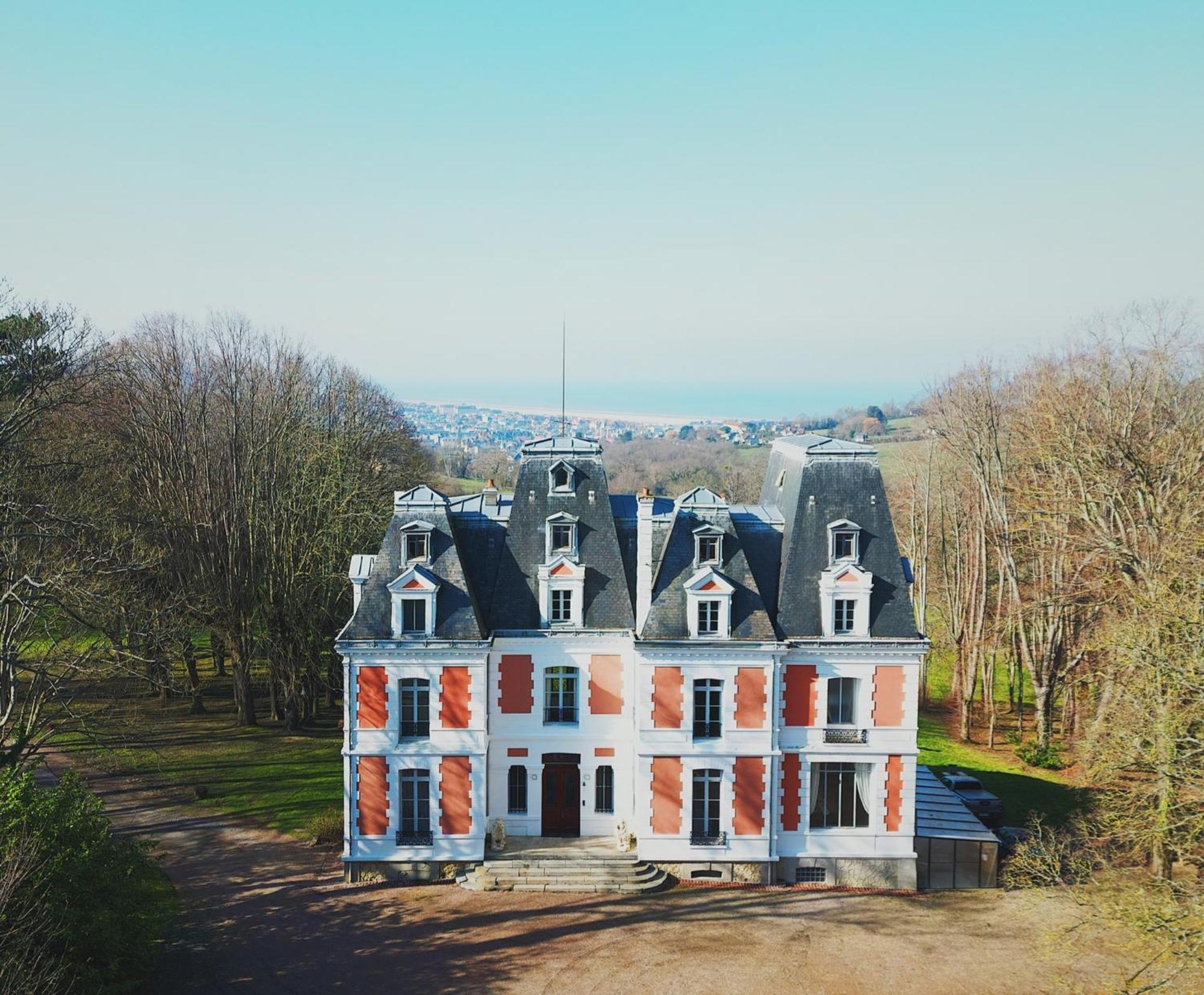 Chateau Des Fougeres Sur
